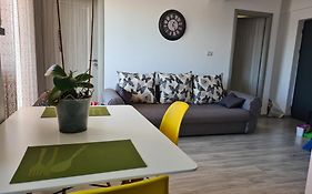Apartments Mall V